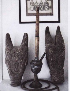 Elle decoration, black and white interiors, monochrome, figures