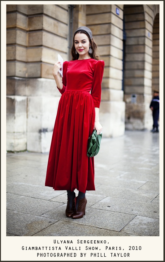 US3 Ulyana Sergeenko, red dress
