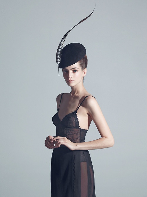 Ushat Ulyana Sergeenko, photograph, hat and slip