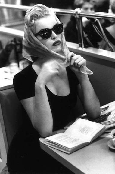 Eva Herzigova, Guess, Ellen Von Unwerth