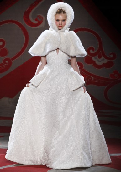 Ulyana Sergeenko, Fall 2012, white fur