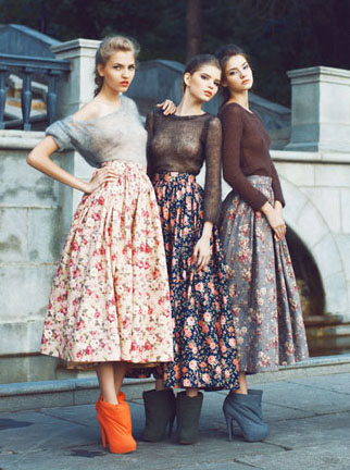 Ulyana Sergeenko, floral skirts